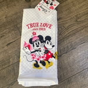 Disney True Love Mickey and Minnie Kitchen Towels